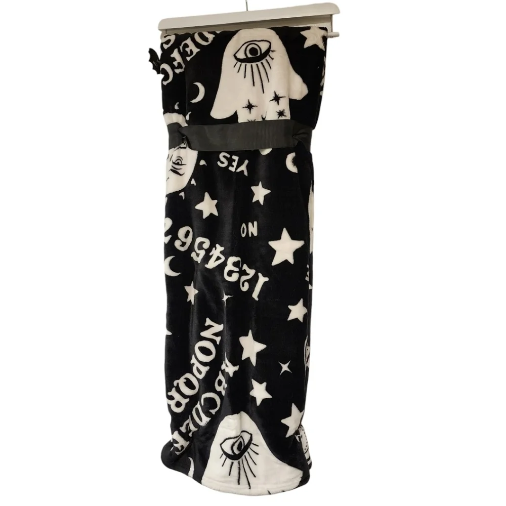 DECO Black and White Ouija Themed Halloween Thick Plush Throw 50 x 70